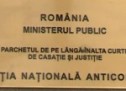 Doi inspectori antifraudă din Sibiu, trimiși în judecată de DNA pentru luare de mită