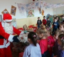 Peste 4.000 de cadouri pentru copiii din Mediaș și Ighișul Nou