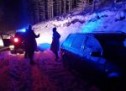 Doi tineri rămași înzăpeziți în zona montană, ajutați de jandarmii din Păltiniș să ajungă în siguranță acasă
