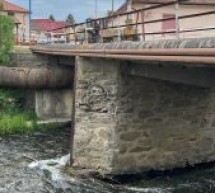 Podul din centrul comunei Sadu va fi demolat