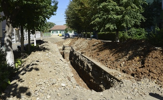 Stadiul lucrărilor de modernizare şi extindere a reţelelor de apă şi canalizare în municipiul Sibiu