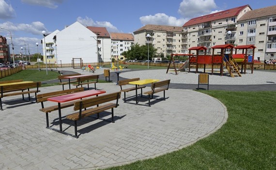 Noi echipamente pentru locurile de joacă din Sibiu