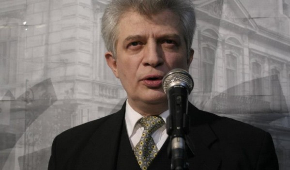 ”Iohannis va scădea în sondaje, sfidează ”românitatea” sibienii nu-l vor vota” este convins senatorul de Sibiu liberal – reformator, Sorin Ilieșiu!