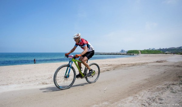 Bicicliști internaționali pedalează pe litoralul românesc  pentru Olimpiada Rio 2016