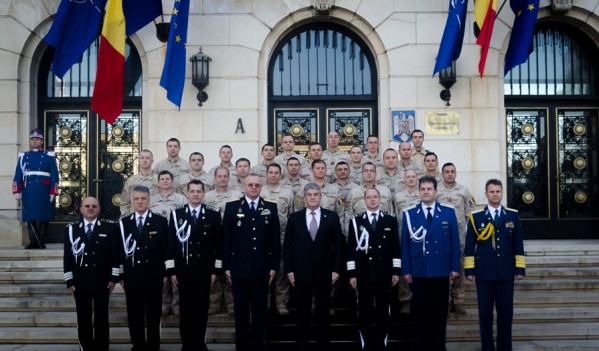 Distincții primite de doi ofițeri de jandarmi din Sibiu, care au executat misiuni în Afganistan