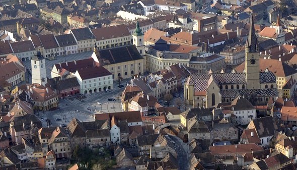 Sibiu: Încep lucrările de reparaţii ale pavajelor din pieţele centrului istoric