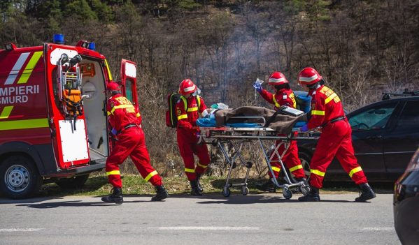 ISU Sibiu: Aproape 100 de persoane au fost asistate medical, în weekend, de echipajele SMURD