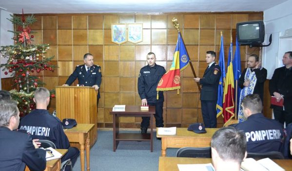 Opt tineri pompieri au depus azi jurământul la ISU Sibiu