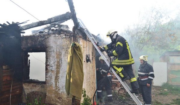 ISU Sibiu: Două incendii stinse în weekend și peste 100 de intervenții de asistență medicală de urgență