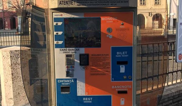 Plată cu cardul la automatele de parcare din Sibiu