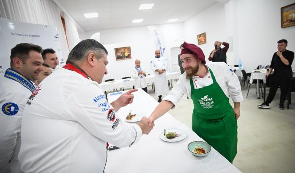 Paul Vlad Răhăian va reprezenta Sibiul în competiția European Young Chef Award